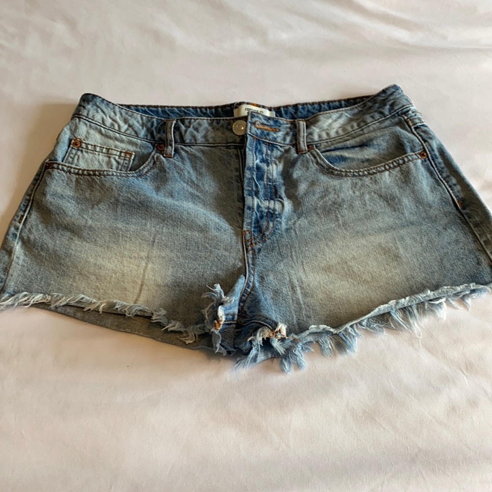 Forever 21 Blue Jean cut off shorts